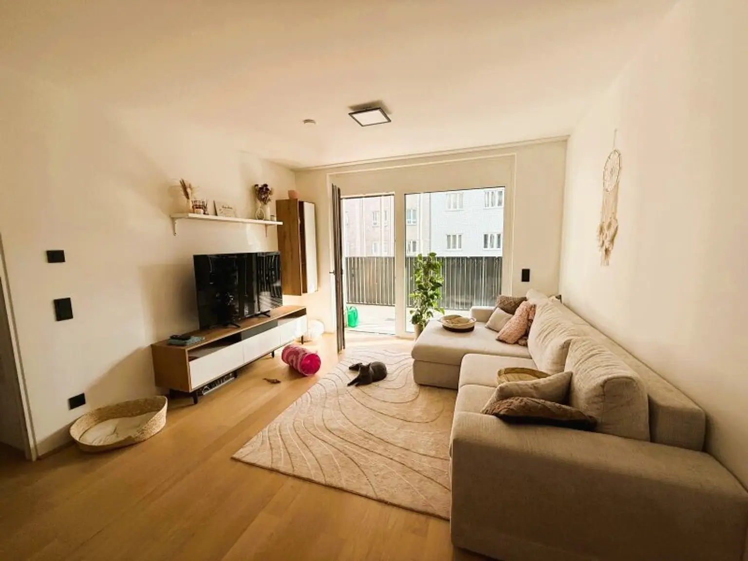 Pauschalmiete inklusive Warmwasser, Heizung & Kühlung - Moderne 3-Zimmer-Wohnung mit großzügigem Balkon und stilvoller Ausstattung
