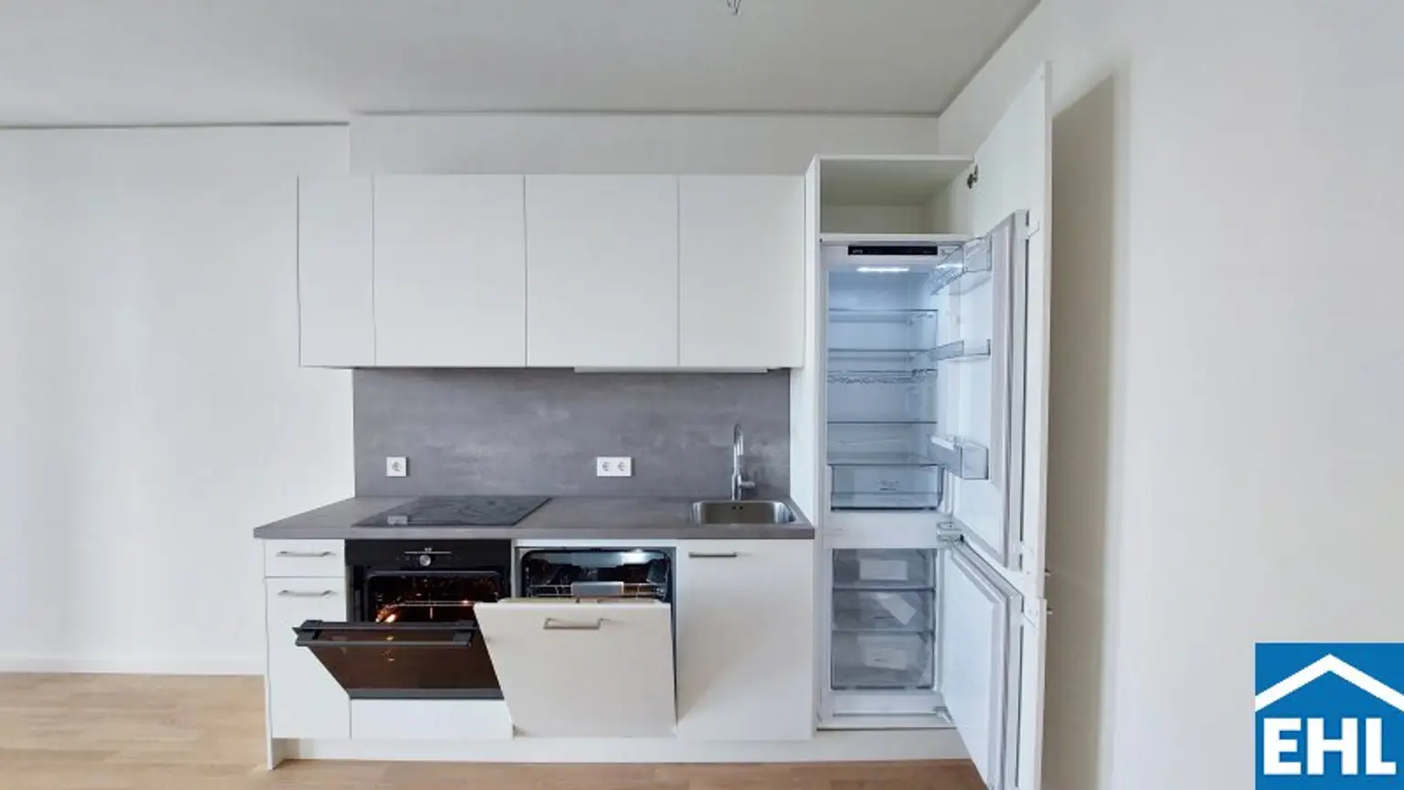 Erstbezug im VIENNA TWENTYTWO bei der U1 *Rooftop-Pool inklusive*