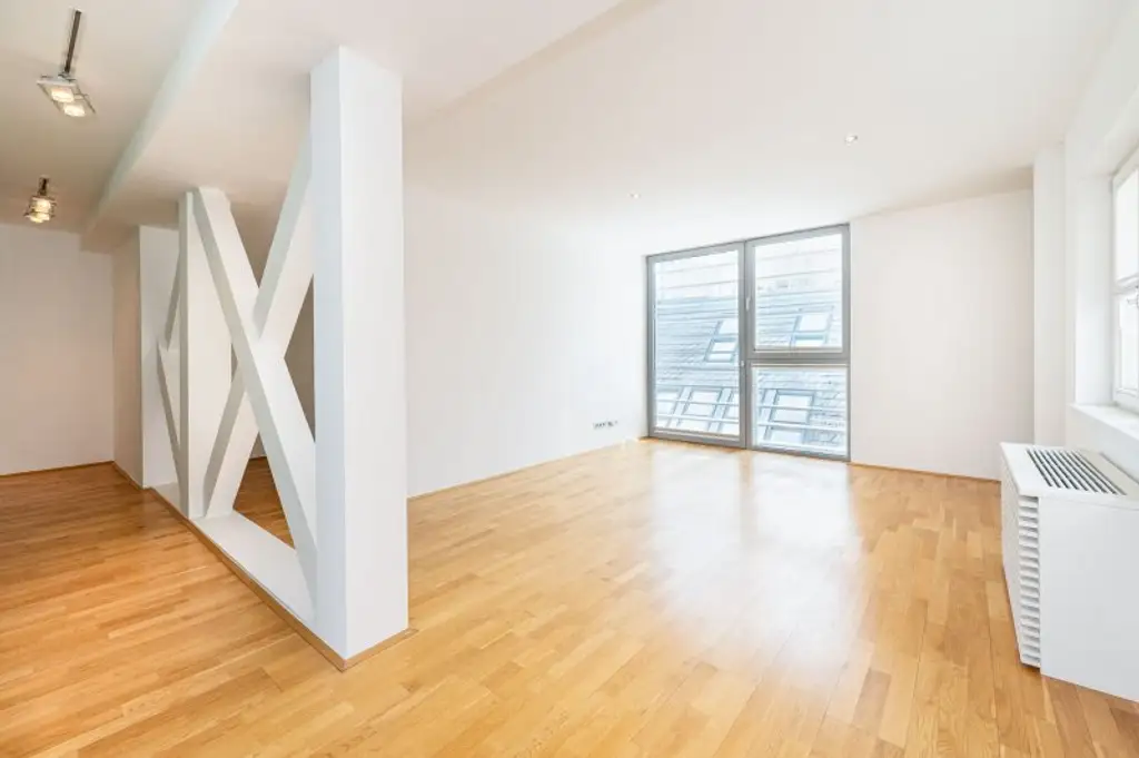Exklusive Dachgeschoss-Maisonette mit Blick über Wien nahe dem Schwarzenbergplatz