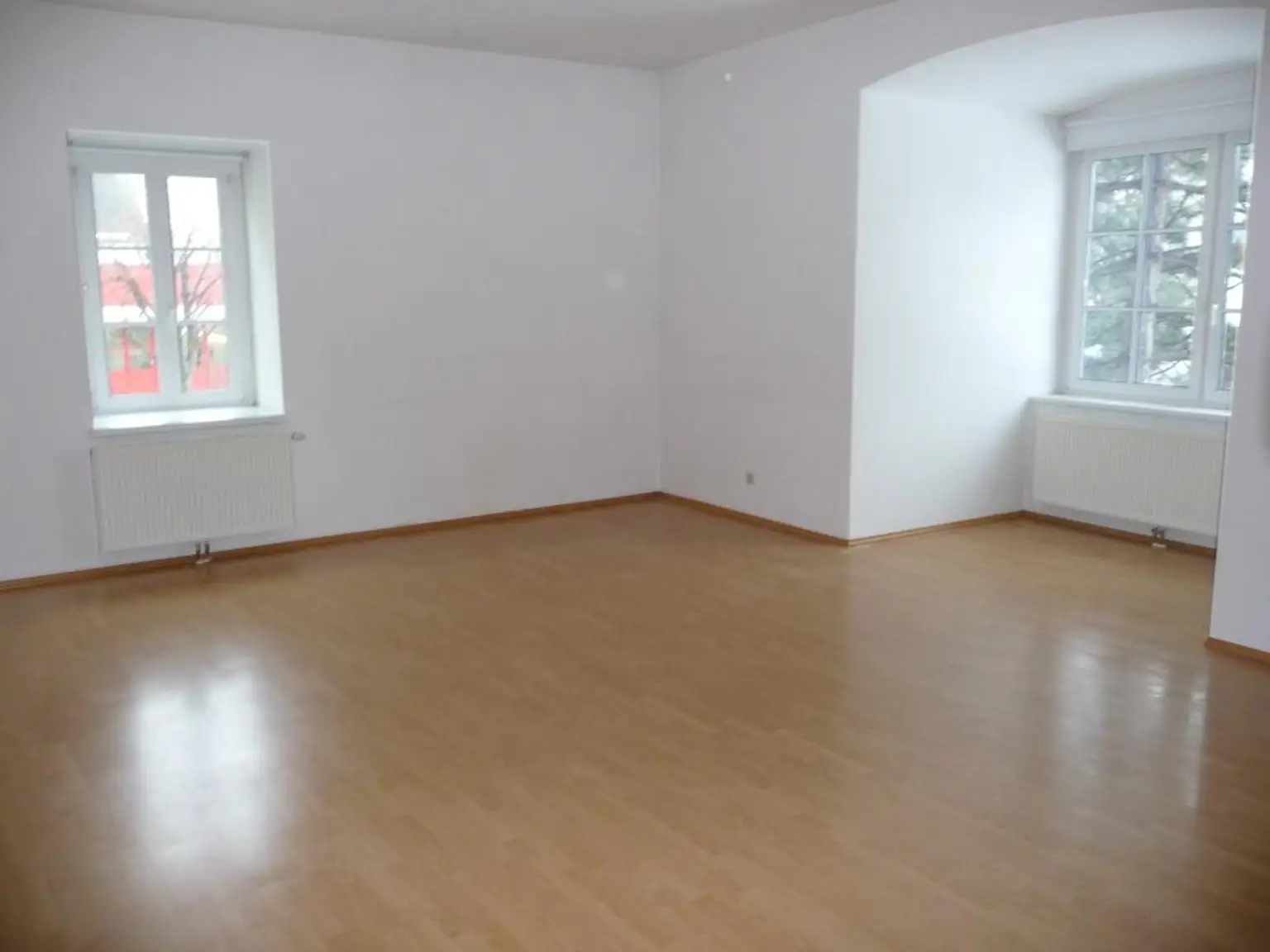 Altbauwohnung mit Loggia im Stadtzentrum von Wiener Neustadt