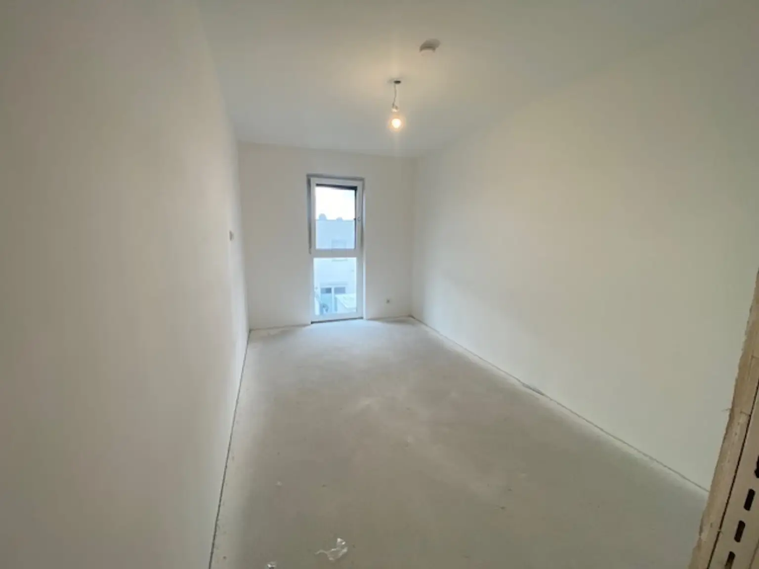 Moderne Doppelhaushälfte in Parndorf: Erstbezug mit Garten und Terrasse!