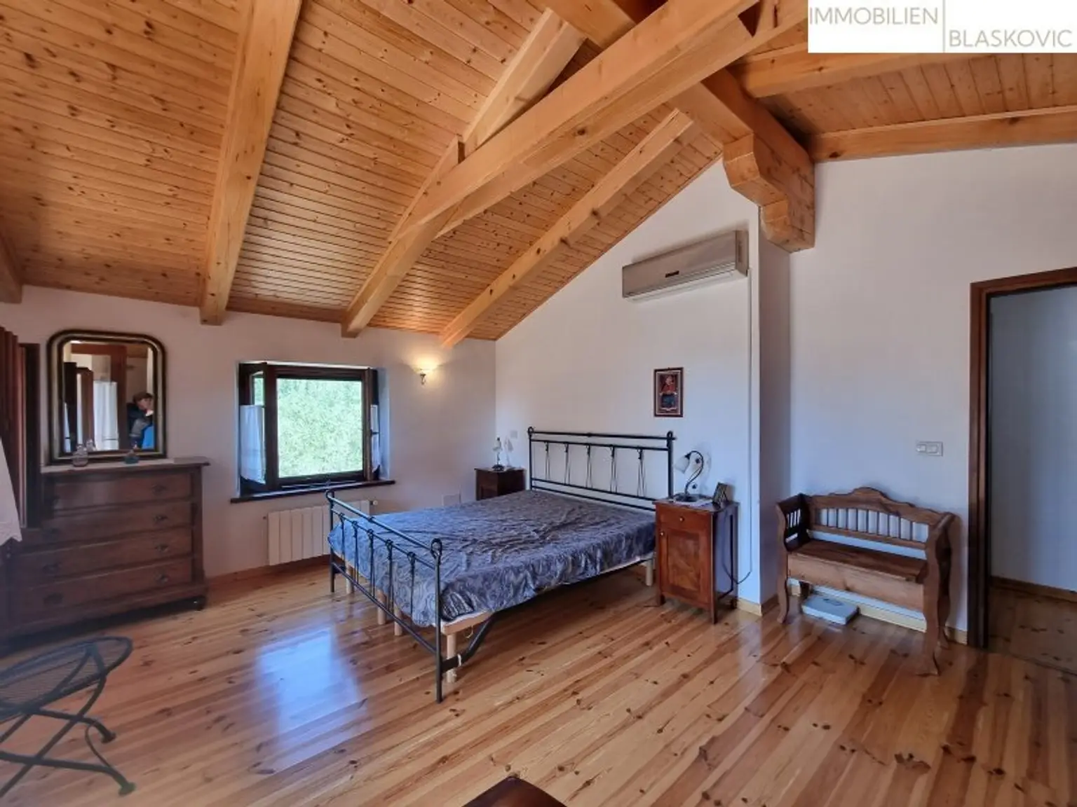 Rarität - Steinhaus auf einem Grundstück mit 17.700 m2 - teilweise touristische Zone!!