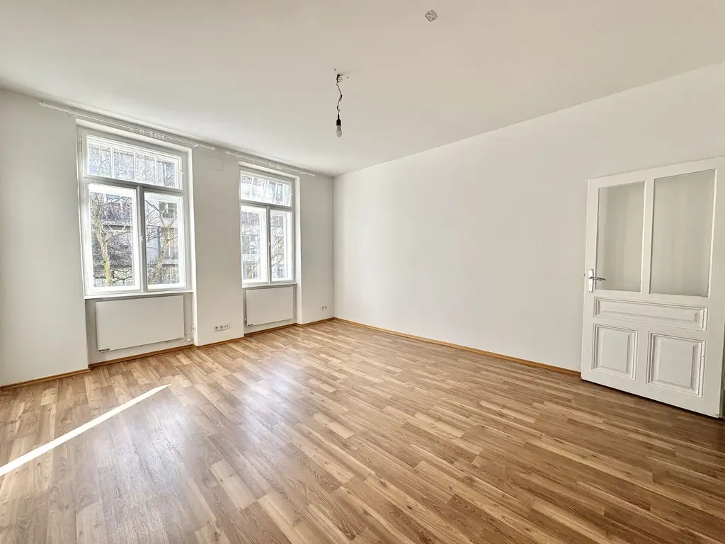 SOMMERAKTION: Charmante 43 m² im 2. Stock – klassischer Altbau in der Kleingasse