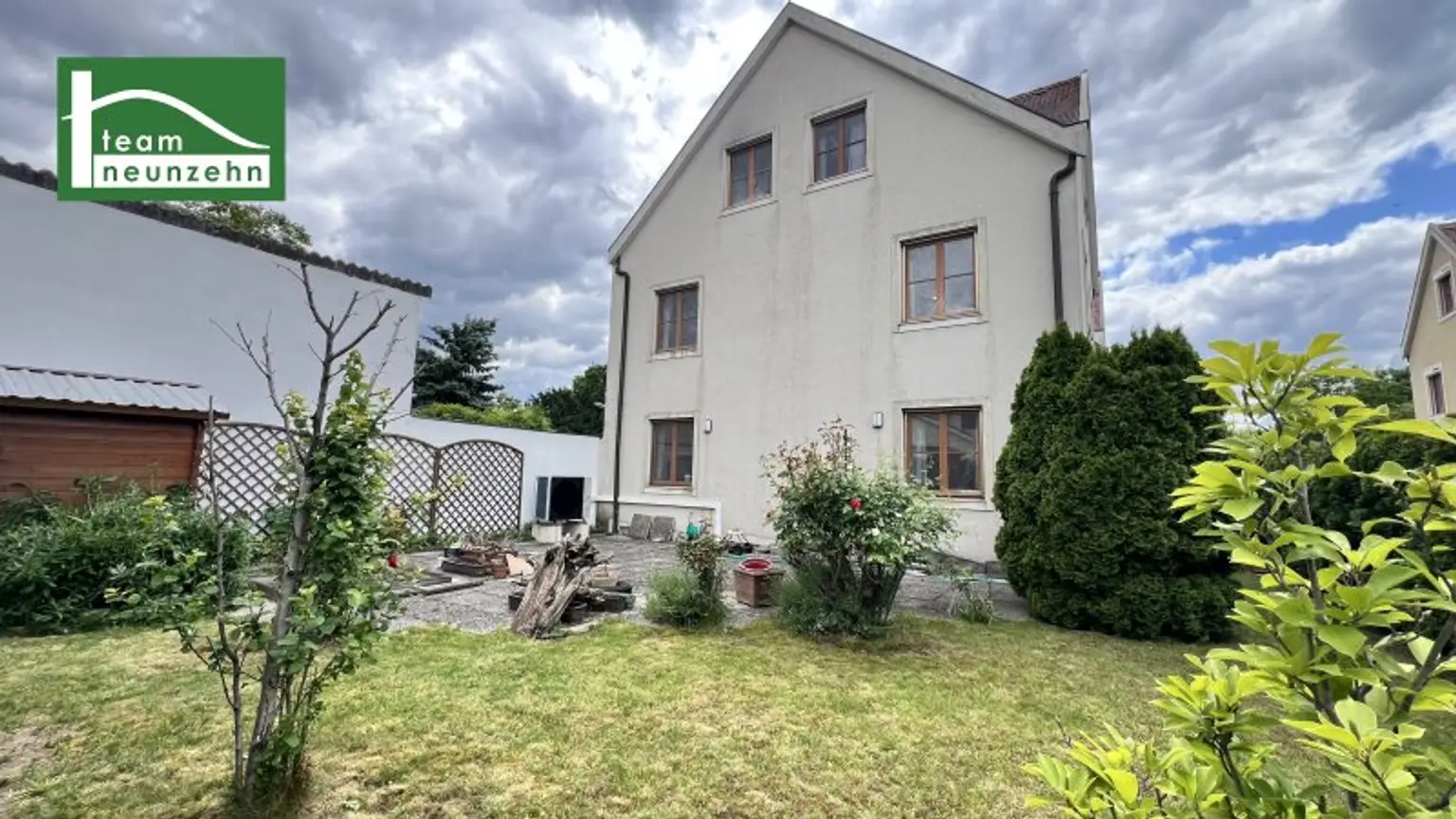 Großzügiges Reihenhaus auf 245m² Eigengrund - 173m² Wnfl., 5x Zimmer & zusätzlichem Keller von 63m².