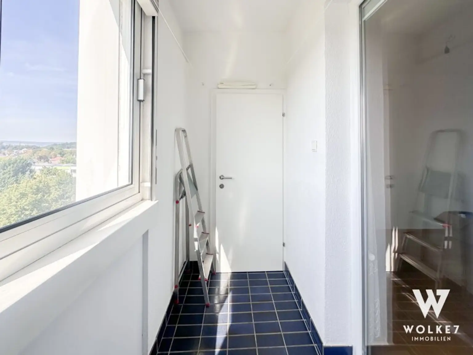Gepflegte Neubauwohnung mit West-Balkon und Garage
