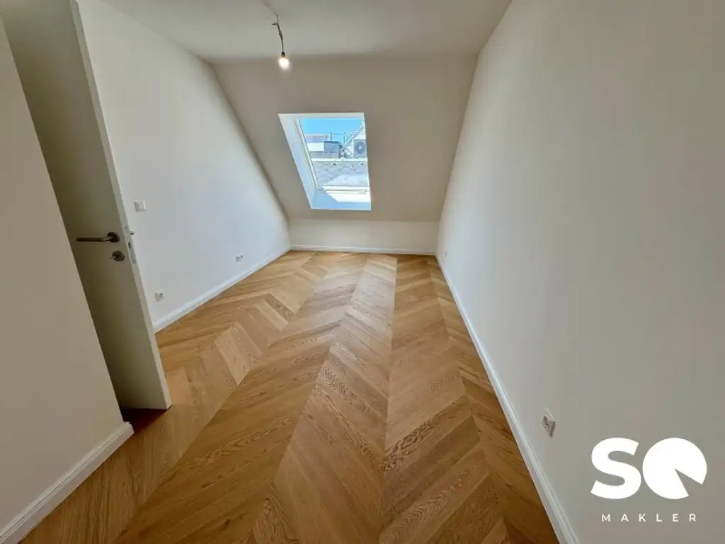 #SQ - ERSTBEZUG: LICHTDURCHFLUTETE 3-ZIMMER-DACHGESCHOSSWOHNUNG NÄHE SCHÖNBRUNN