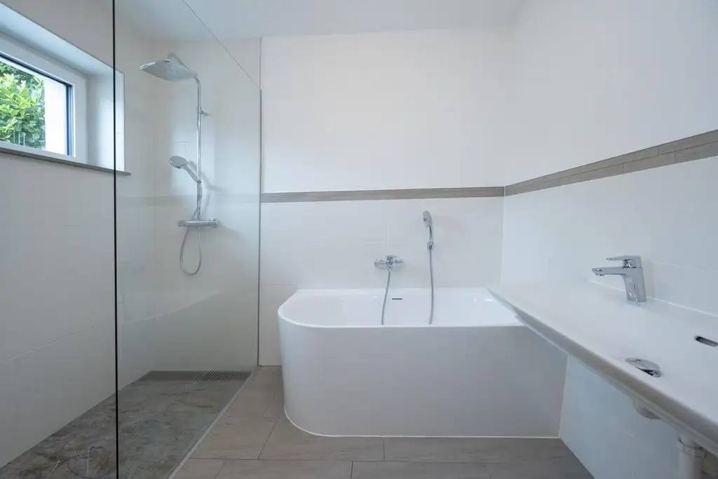 Exklusives Wohnen über drei Etagen mit traumhafter Dachterrasse und PANORAMABLICK im Zentrum von Sierning!