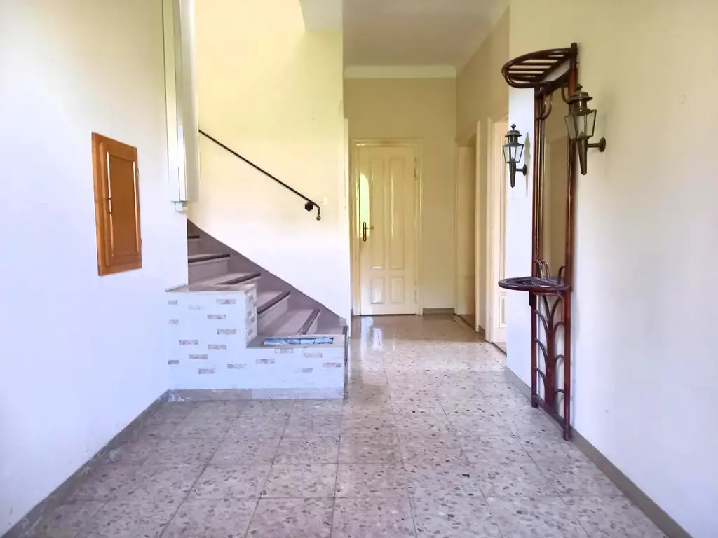 Zauberhafte Villa zum Renovieren auf 1.199 m² Grund samt Nebengebäude mit Garage im Stadtzentrum