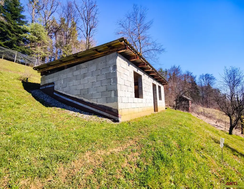 Sonniges Grundstück mit Grünblick in Ruhelage. - Widmung Ferienwohngebiet. - Nahe dem beliebten Gamlitz.