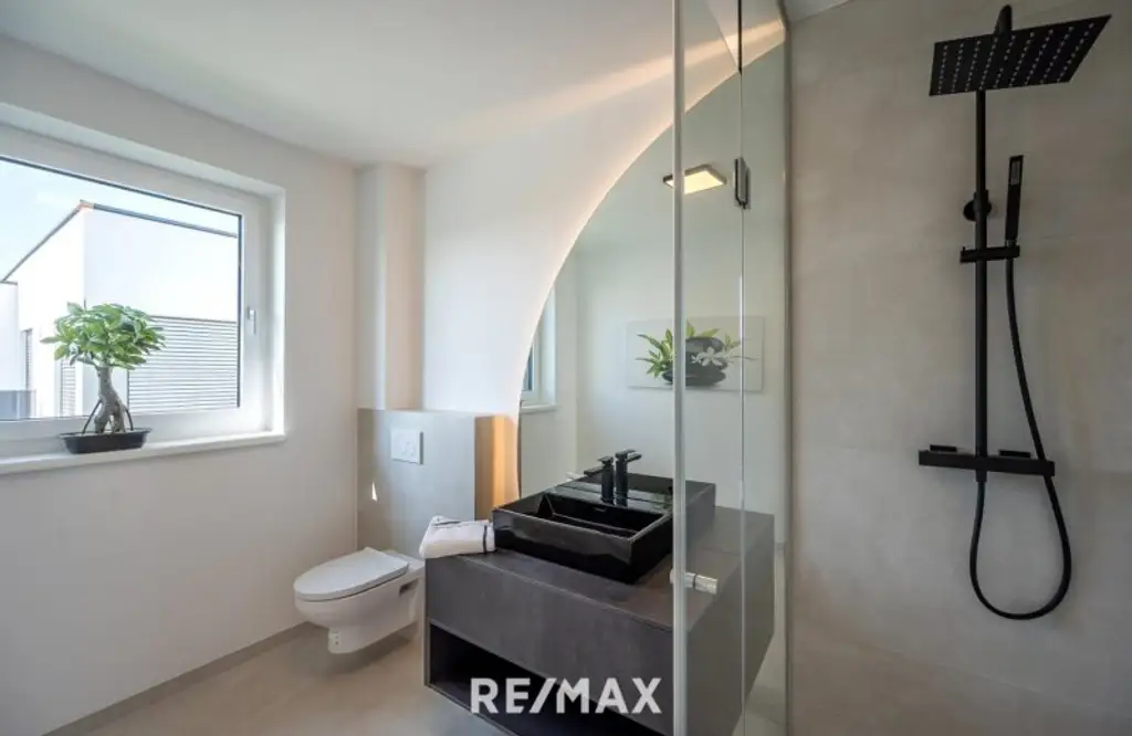 Leben pur! Exklusiv und natürlich zugleich. Im Sommer sonnen-,  im Winter eisbaden.