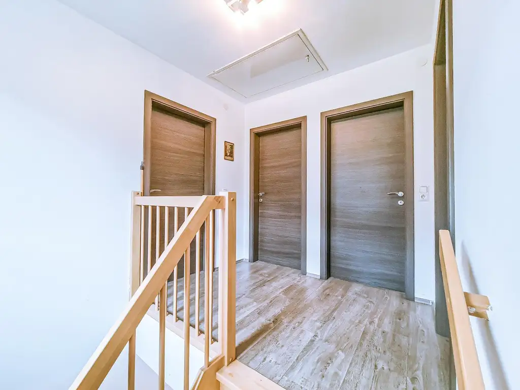 Stilvolles Haus mit großem Garten, Sauna und Traumlage!