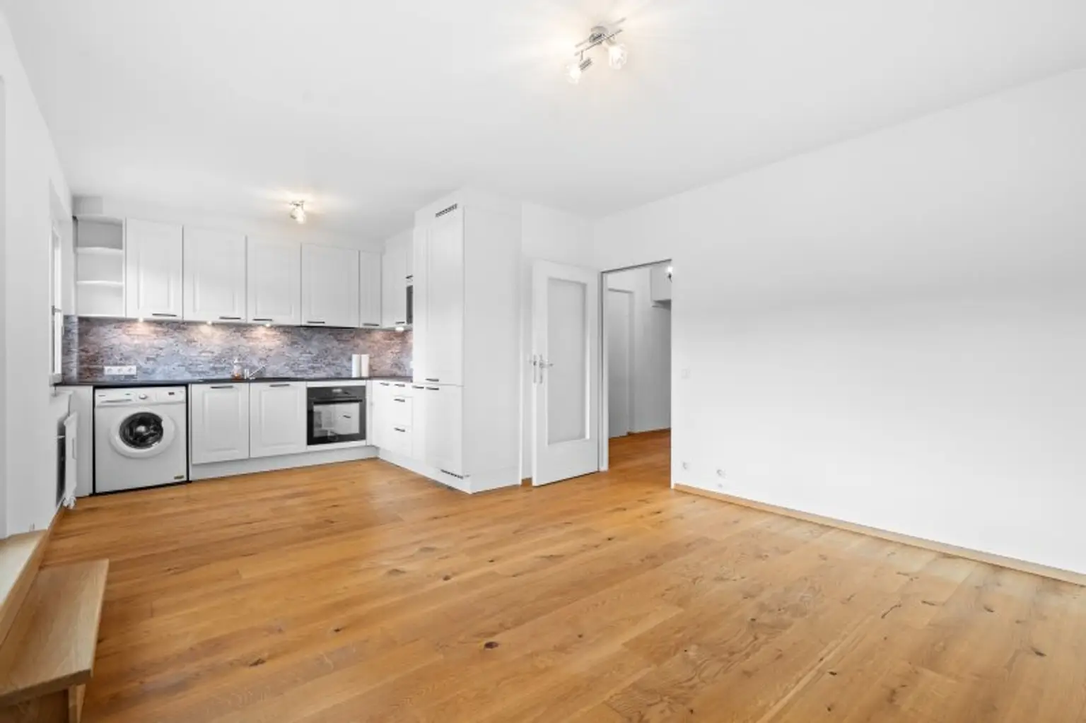 Helle, ruhige 2-Zimmer-Wohnung mit Terrasse in 1160 Wien!