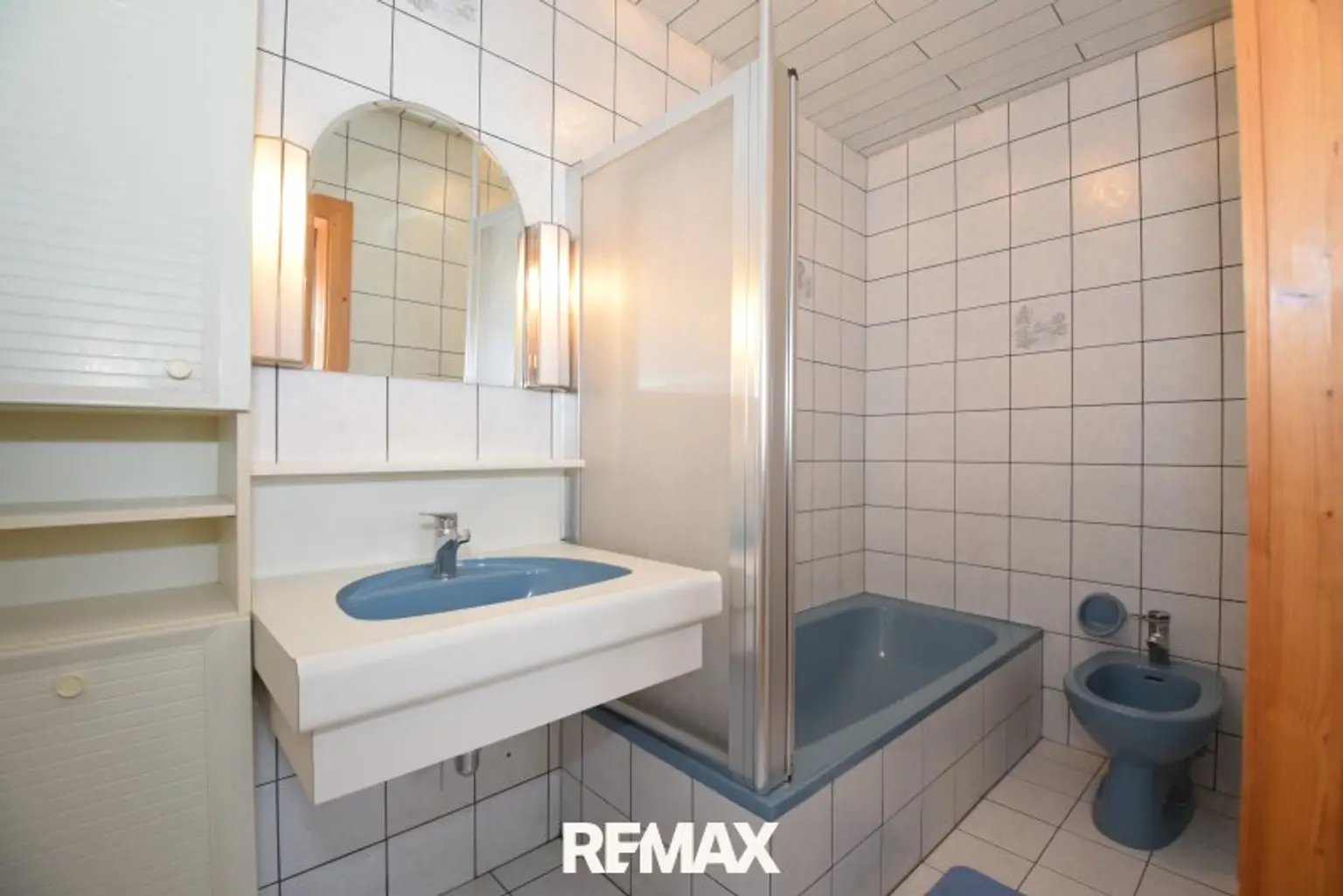 Badezimmer mit Dusche