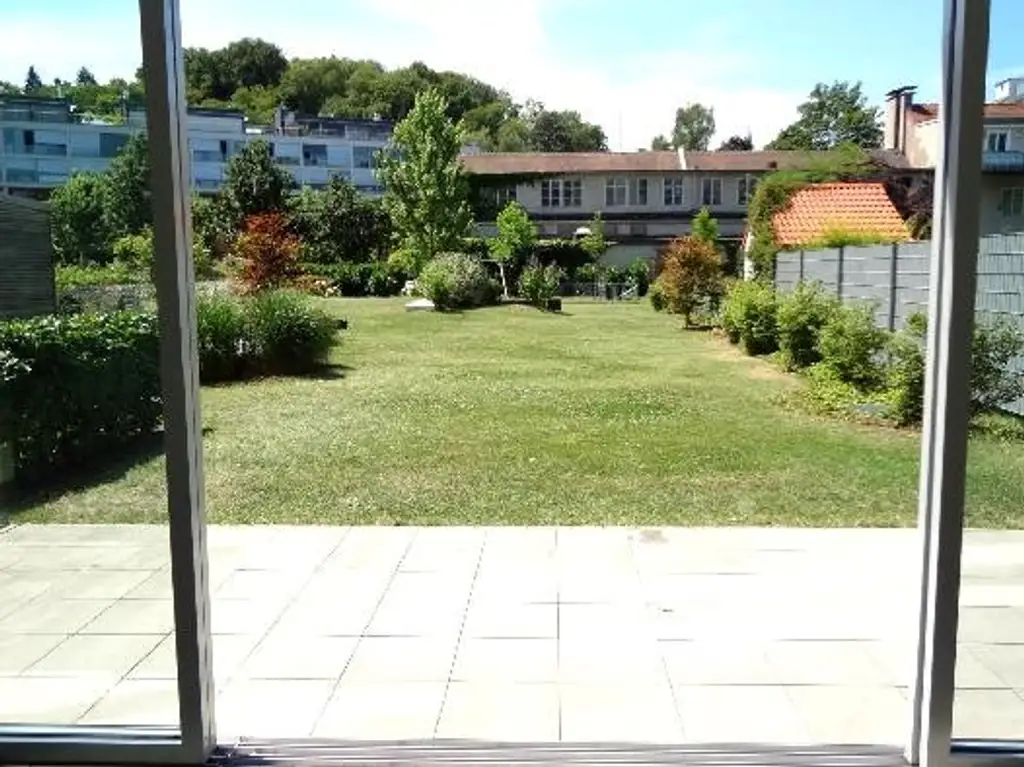 Domviertel: Wohnung mit Wintergarten, Garten und Terrasse! Tiefgaragenplatz möglich!