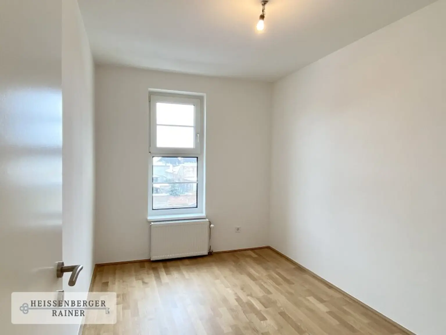 WOHNEN BEIM SCHLOSSPARK | POTTENDORF - neu sanierte Balkonwohnung, tolle Aufteilung