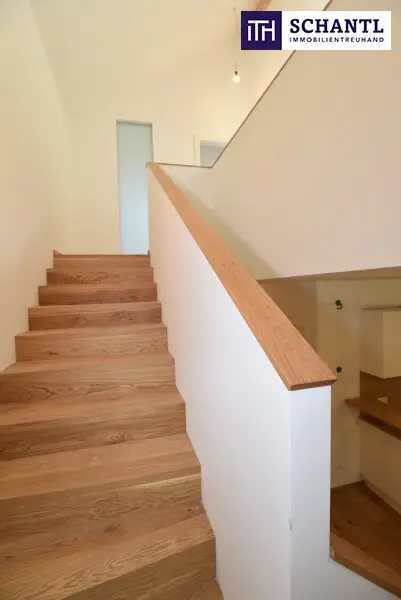 Ankommen. Aufatmen. Im Grünen Zuhause sein. Ein modernes Reihenhaus mit sonnigem Garten & Raum zum Leben.