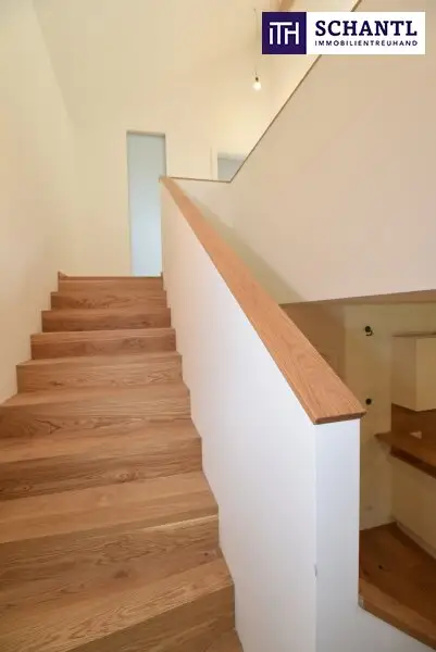 Ankommen. Aufatmen. Im Grünen Zuhause sein. Ein modernes Reihenhaus mit sonnigem Garten & Raum zum Leben.