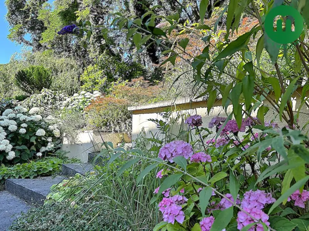 Wohnen am grünen Stadtrand - 160 m² Gartenwohnung in absoluter Ruhelage