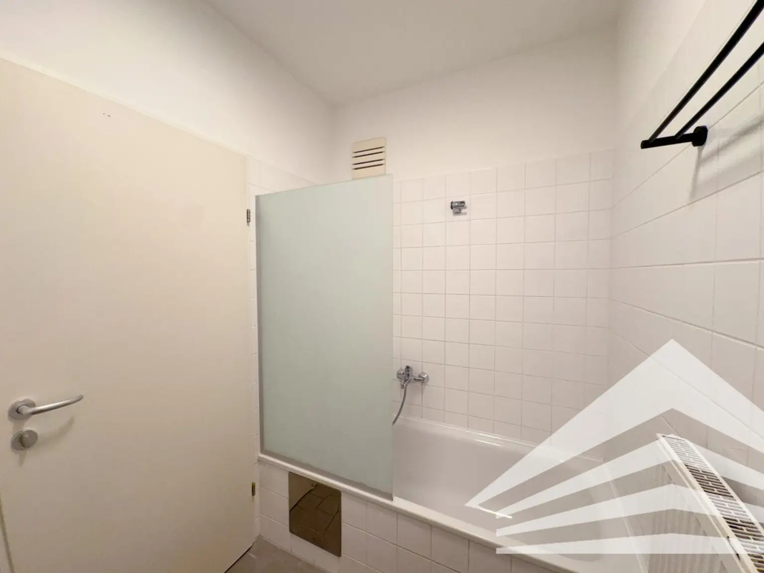 ***Traumhafte 2 Zi.-Wohnung mit Balkon, Eigengarten & TG-Platz am Fuße des Pöstlingbergs***