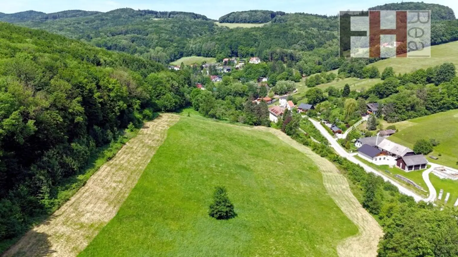 Herrschaftliches, historisches Anwesen, 94.000m² Grund, WNFL 720m², absolute Ruhelage in Pressbaum!