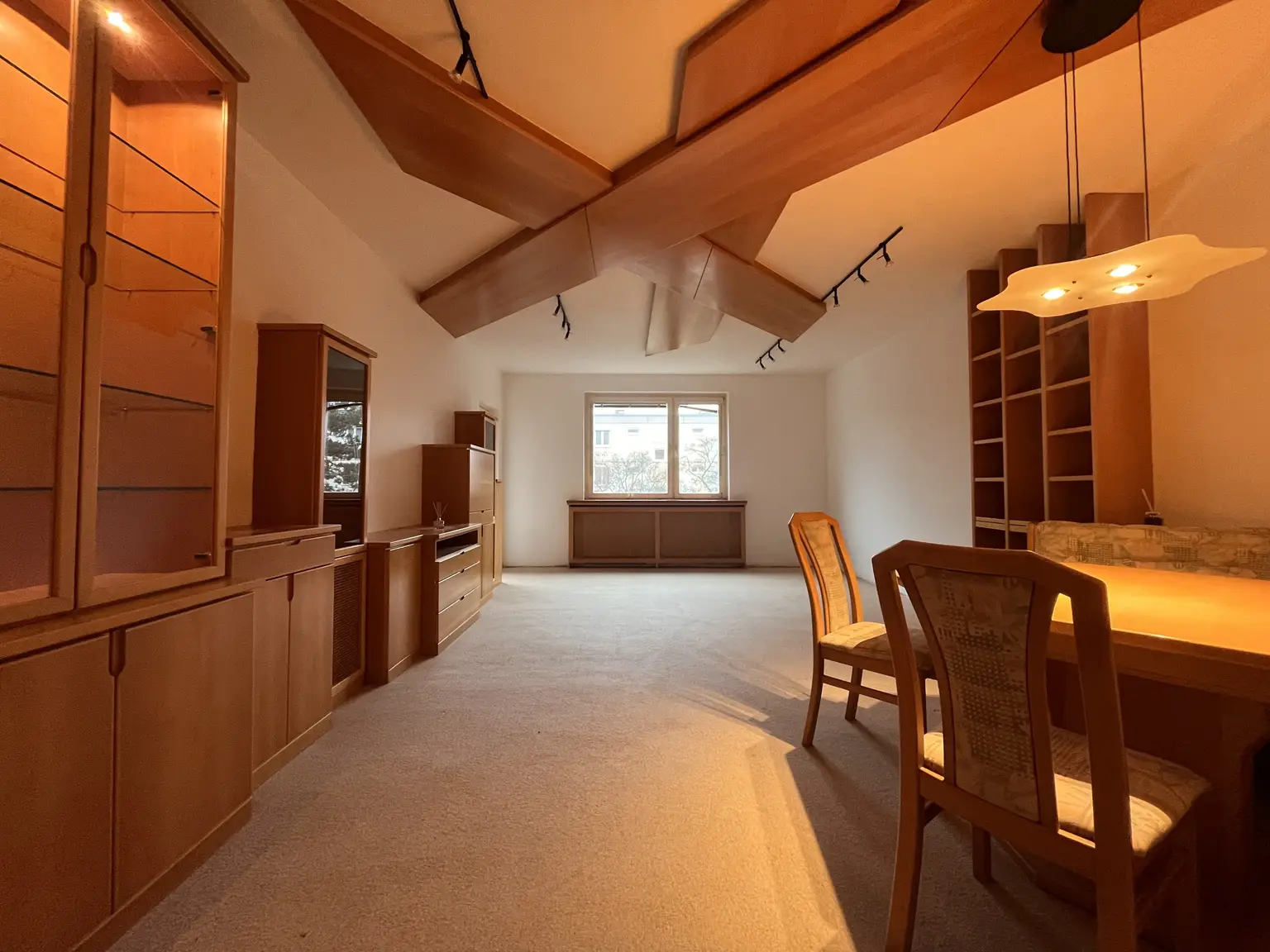 Repräsentatives Wohnen mit Loggia & Parkgaragen-Option