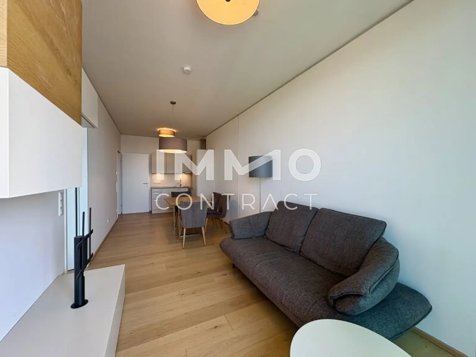 Rarität: Möblierte Zweizimmer-Wohnung im TrIIIple mit Blick wohin das Auge reicht (28. Stock)