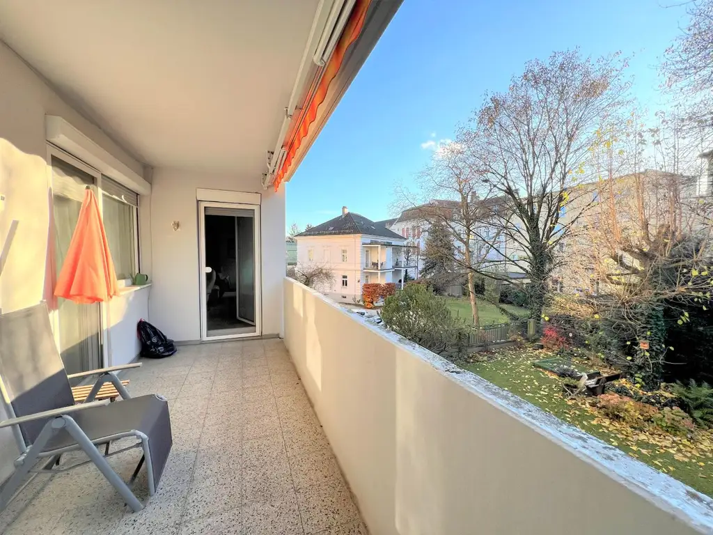 SEHR GUT GESCHNITTENE EIGENTUMSWOHNUNG MIT RIESEN WOHNBEREICH UND SONNIGER WESTLOGGIA