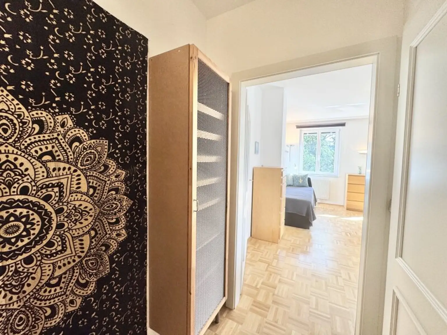 Helles, vollmöbliertes Studio in Ober St. Veit | Garagenstellplatz im Haus