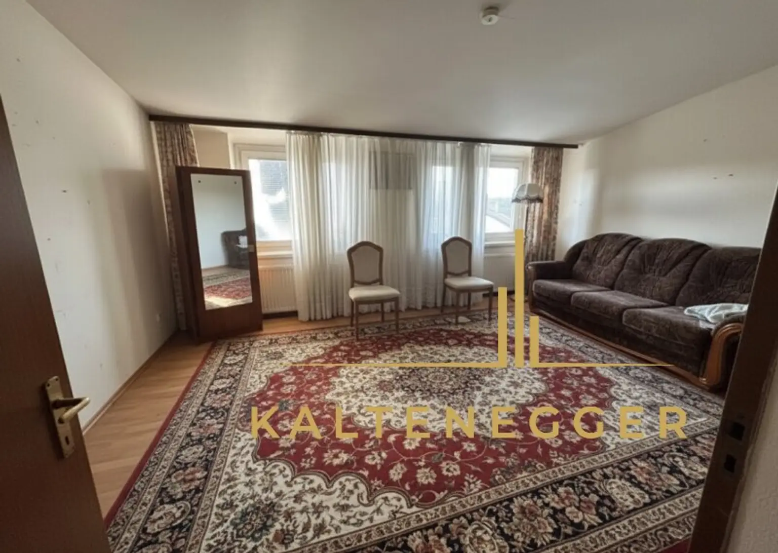 Renovierungsbedürftiges Reihenhaus in Top-Lage