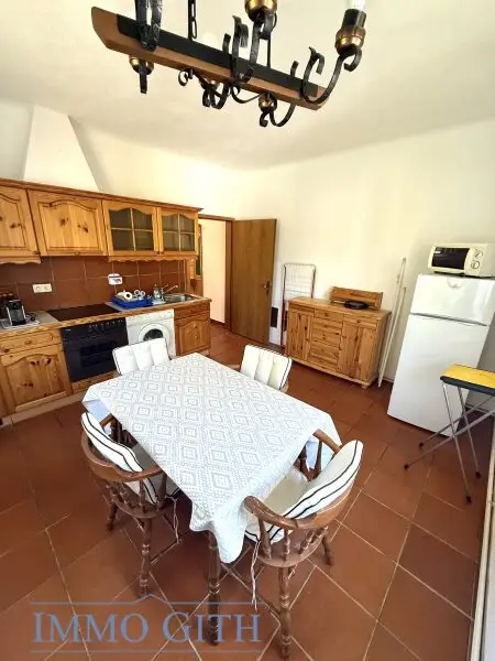 RUHIGE 74 m² 3-ZIMMER-WOHNUNG IM OBERGESCHOSS EINES ZWEIFAMILIENHAUSES MIT GARTENFLÄCHE, ABSTELLRAUM & PARKPLATZ ZU MIETEN!