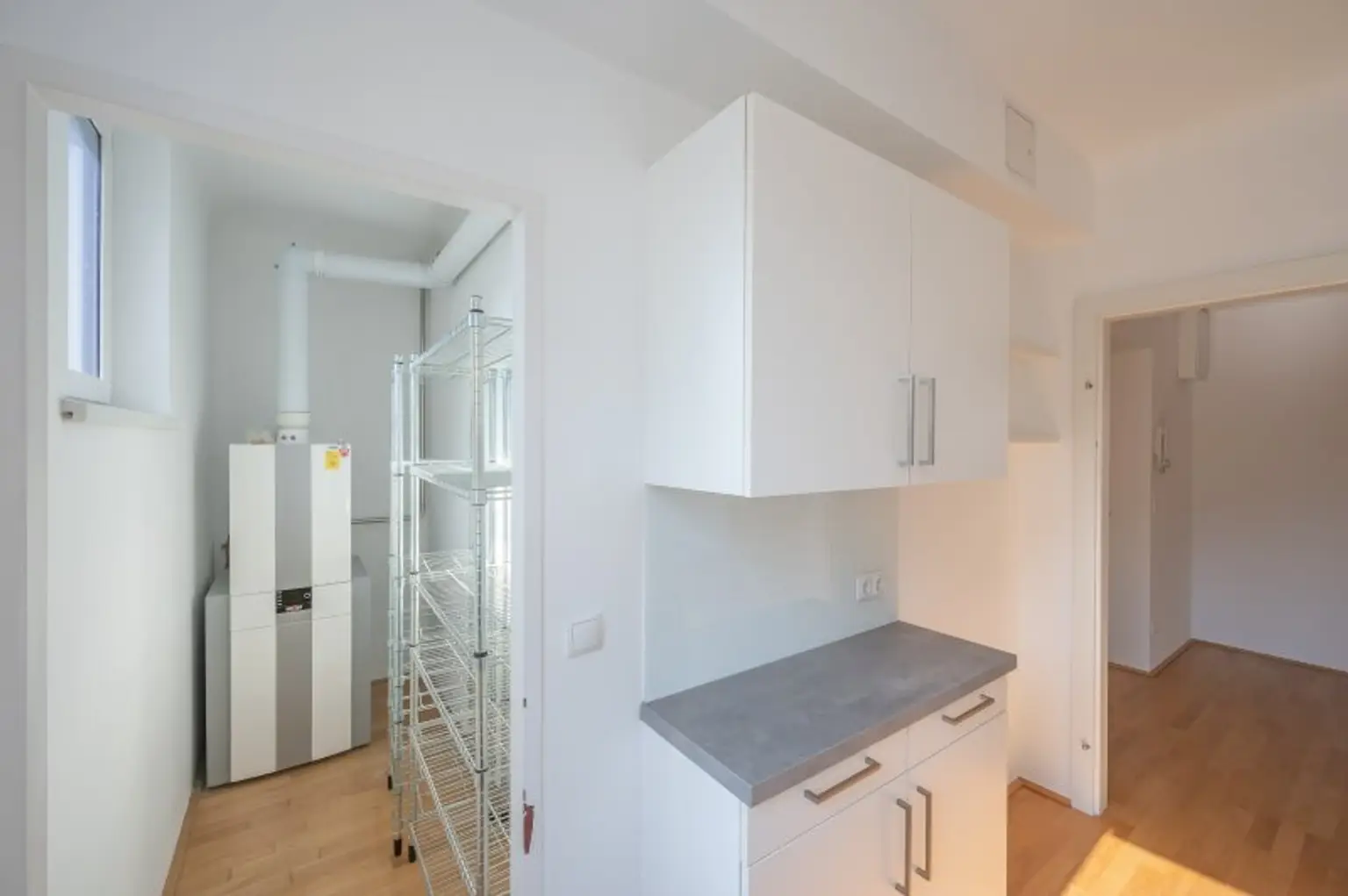 +++ NEU +++ helle 3-ZIMMER TRAUMWOHNUNG MIT 2 TERRASSEN, optimale Aufteilung, letzter Stock, Küche separat. Tolle Lage! ++++