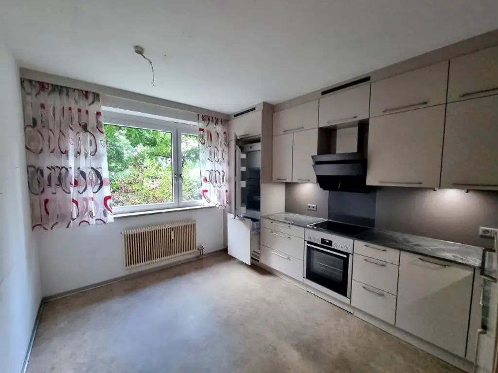 3-Zimmer Erdgeschoss Wohnung mit Loggia!
