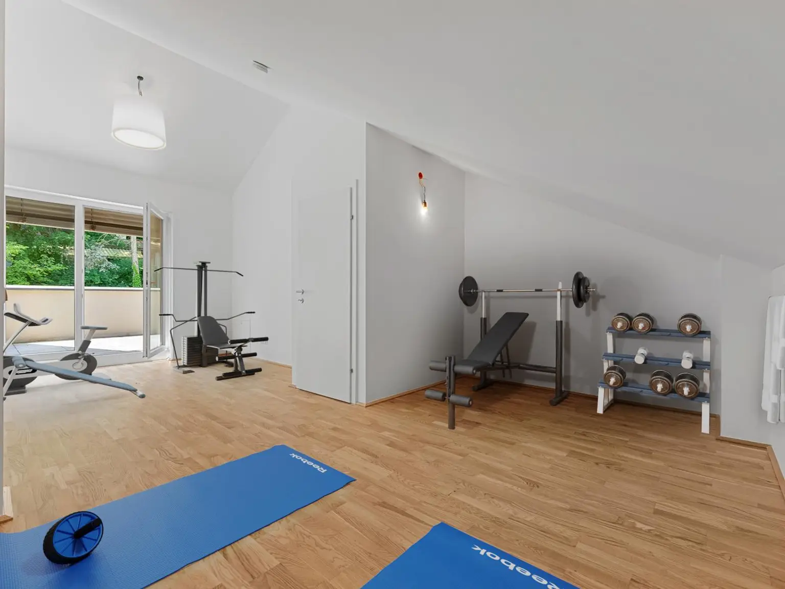 Pichling/Ebelsberg: Unterkellertes Reihenhaus mit Dachterrasse zum Erstbezug!