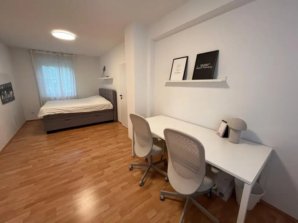Moderne, gemütliche Wohnung mit Loggia und Tiefgaragenplatz
