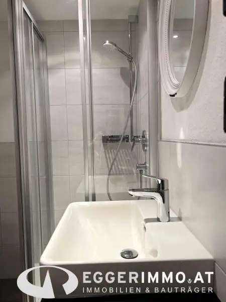 5753 Saalbach: Hit the Slopes!! Holiday Apartment 19m², newly renovated, second home, tourist rental allowed, parking available!!