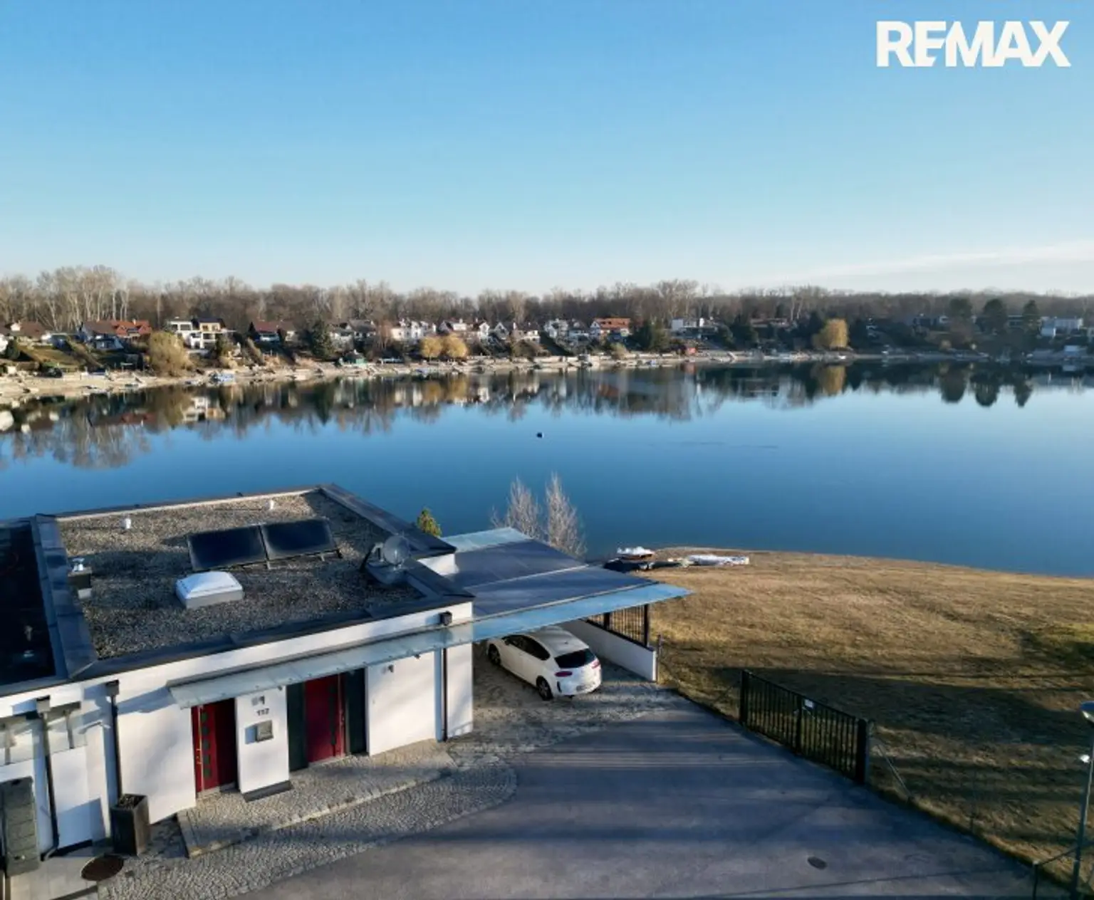 Wohnen am Wasser - ca. 189 m² Wohnfläche & direkter Seezugang auf Pachtgrund!