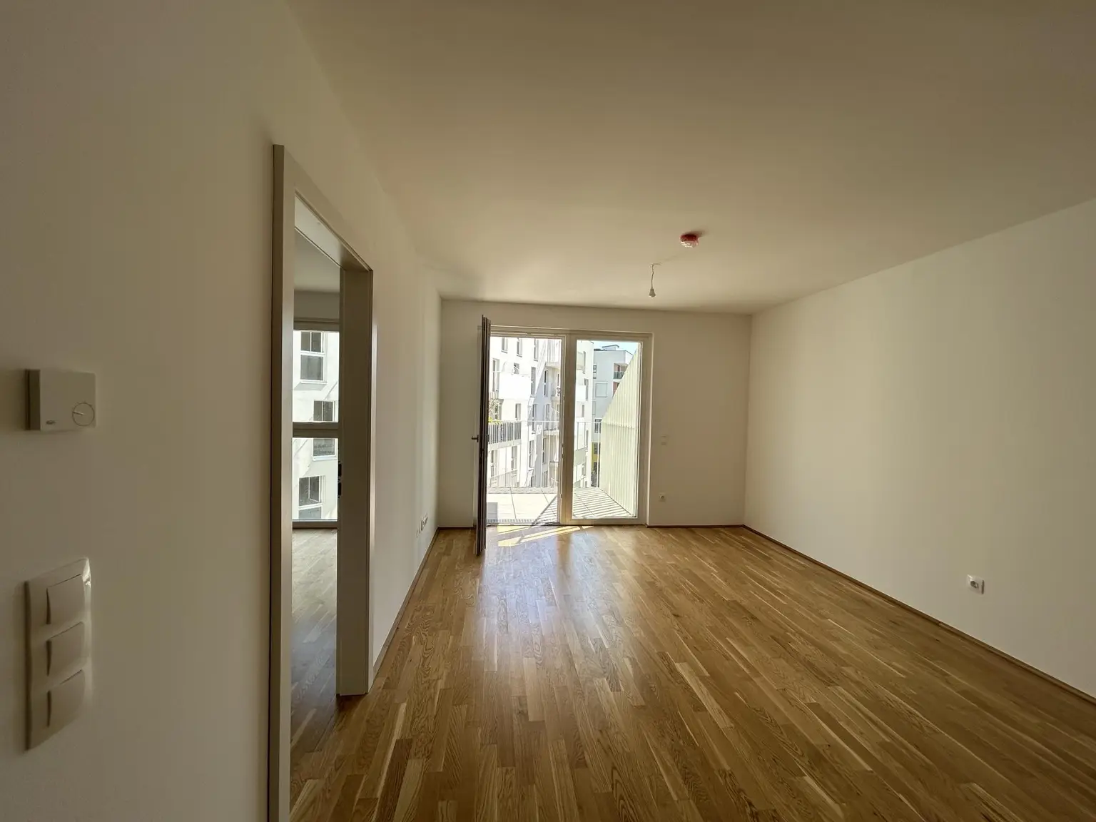 Provisionsfrei! Erstbezug: Moderne 2-Zimmer-Wohnung mit Balkon