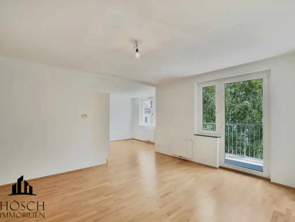 Helle, zentral begehbare 3-Zimmer-Wohnung mit Balkon in Toplage