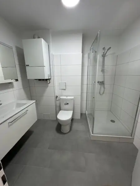 Badenerstraße - herrliche 2 Zimmerwohnung mit Autoabstellplatz!