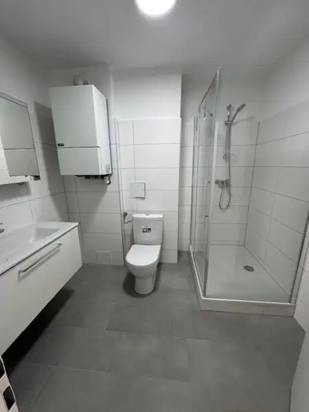Badenerstraße - herrliche 2 Zimmerwohnung mit Autoabstellplatz!