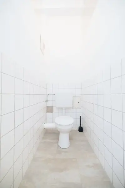 WOHNEN AM PARKRAND I BALKON I WG-TAUGLICH I RUHIG I BADEWANNE I AB SOFORT I PROJEKT WOHNEN I