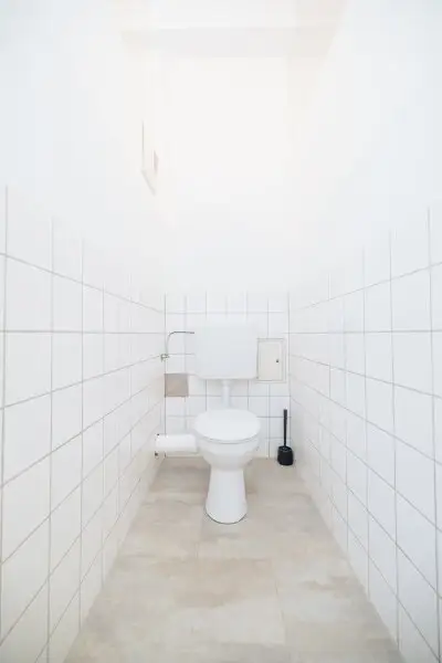 WOHNEN AM PARKRAND I BALKON I WG-TAUGLICH I RUHIG I BADEWANNE I AB SOFORT I PROJEKT WOHNEN I