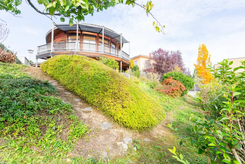 Architektenhaus mit sensationellem Ausblick in Kremser Bestlage