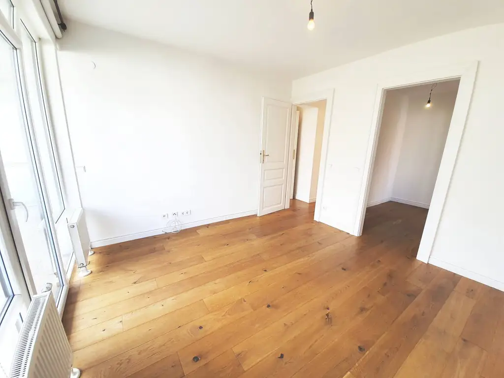 Moderne 3-Zimmer-Wohnung mit 2 Balkonen und hochwertiger Ausstattung in Glanzing
