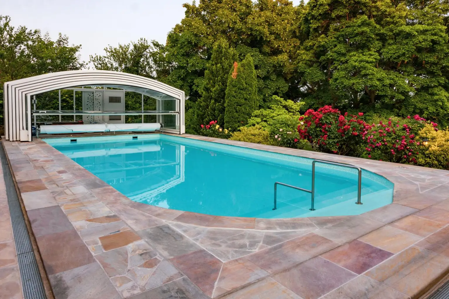 Luxuriöse Villa mit Panoramablick, Swimmingpool und großem Garten in Baden bei Wien