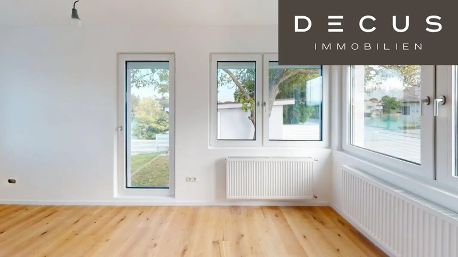 EXKLUSIVES SEEHAUS MIT EIGENEM STEG