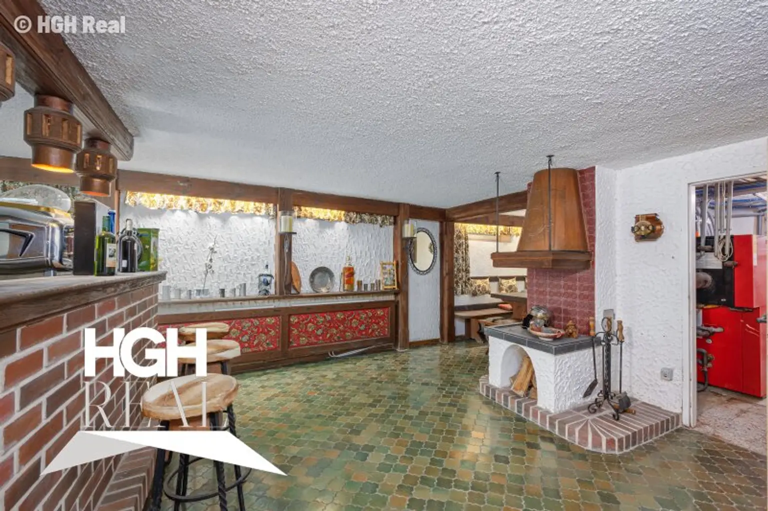 2405 Bad Deutsch-Altenburg Stilvoll wohnen - modernisiertes Einfamilienhaus im Bungalow-Stil inkl. Fitness- und Wellnessbereich