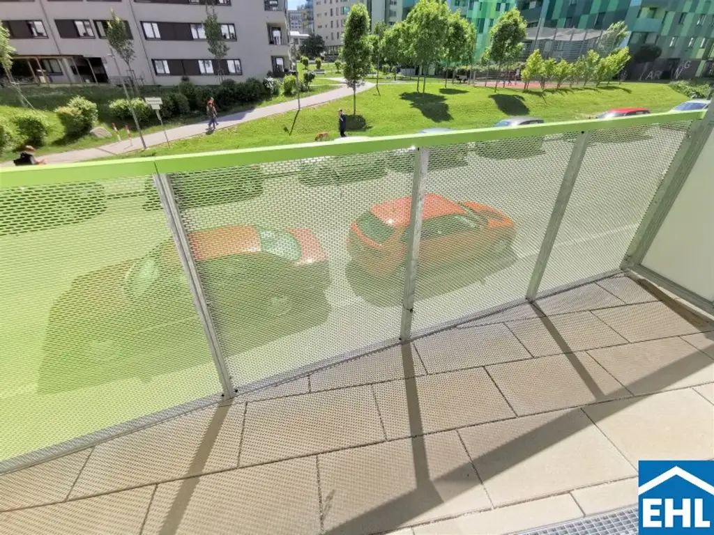 Schöne 2 Zimmer Wohnung mit Loggia in zentraler Lage