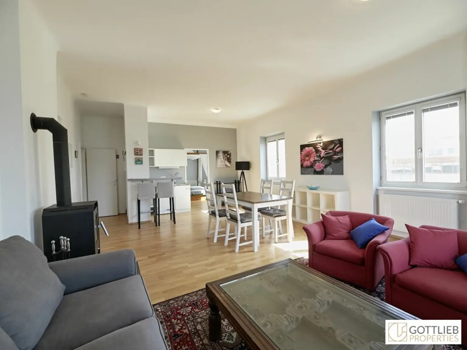 Bestlage Kaiserebersdorf! Möblierte 2-Zimmer-Wohnung mit Balkon, Gartennutzung und Schwimmbiotop