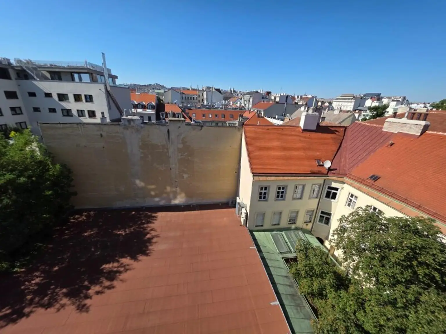 Helle Citywohnung mit Ausblick – Möbliertes 1-Zimmer-Apartment nahe Naschmarkt